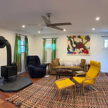Roscoe Pine House Vila